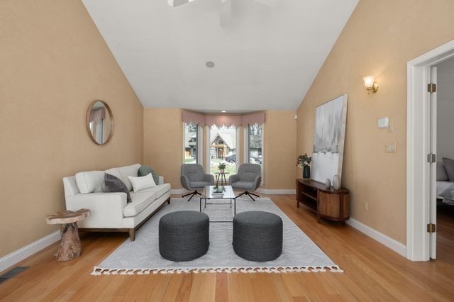 2 Cyr Circle, Andover, MA 01810