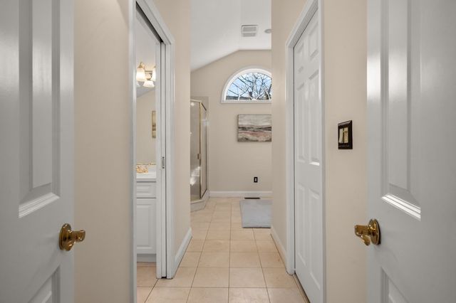 2 Cyr Circle, Andover, MA 01810