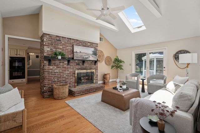 2 Cyr Circle, Andover, MA 01810