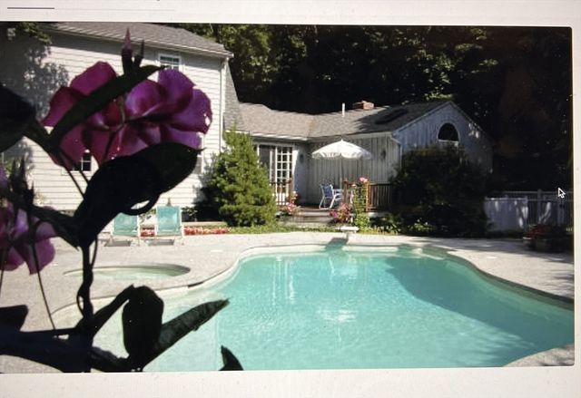 2 Cyr Circle, Andover, MA 01810