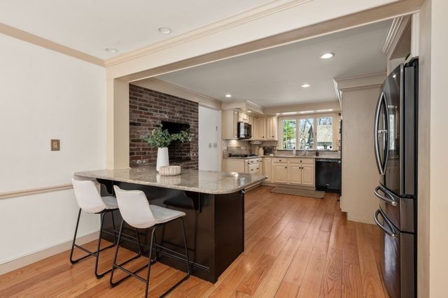 2 Cyr Circle, Andover, MA 01810