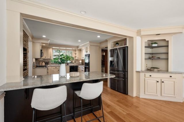 2 Cyr Circle, Andover, MA 01810