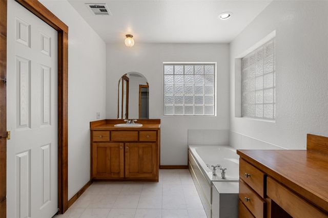179 Rainbow DR, Bastrop, TX 78602