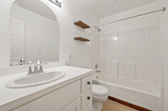 179 Rainbow DR, Bastrop, TX 78602