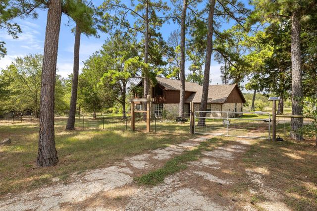 179 Rainbow DR, Bastrop, TX 78602