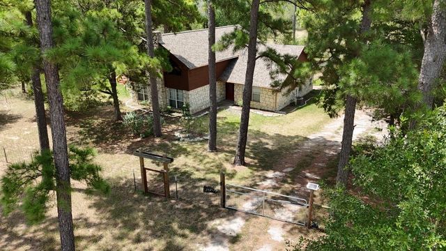 179 Rainbow DR, Bastrop, TX 78602