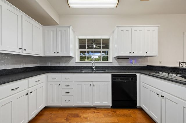 179 Rainbow DR, Bastrop, TX 78602