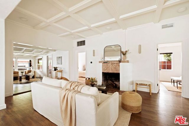 4111 Edgehill Drive, Los Angeles, CA 90008