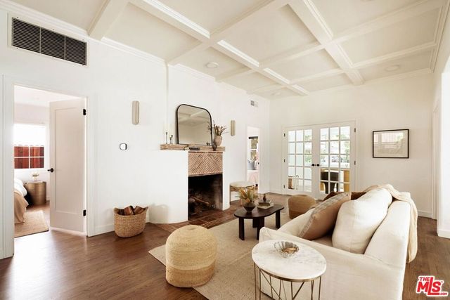 4111 Edgehill Drive, Los Angeles, CA 90008