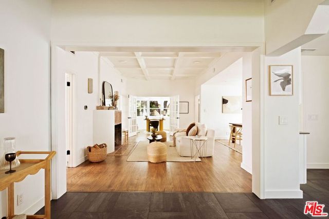 4111 Edgehill Drive, Los Angeles, CA 90008