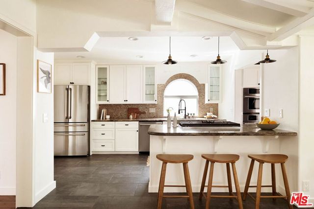 4111 Edgehill Drive, Los Angeles, CA 90008