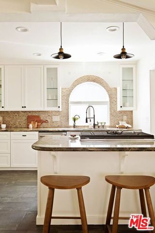 4111 Edgehill Drive, Los Angeles, CA 90008