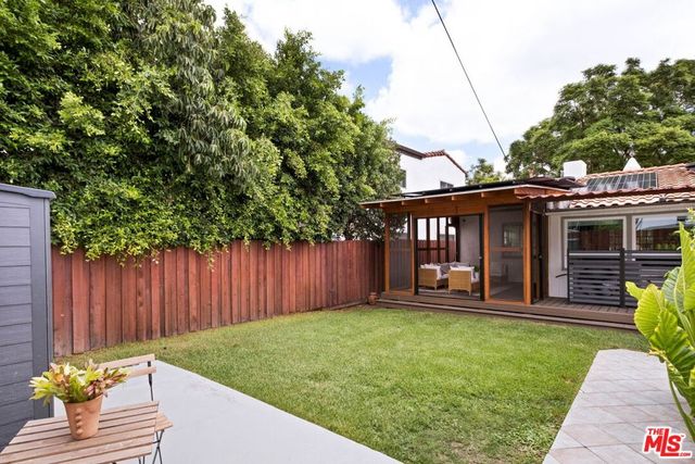 4111 Edgehill Drive, Los Angeles, CA 90008