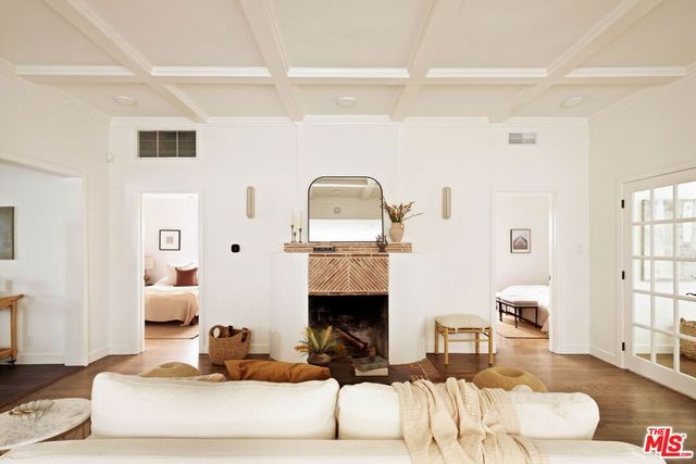 4111 Edgehill Drive, Los Angeles, CA 90008