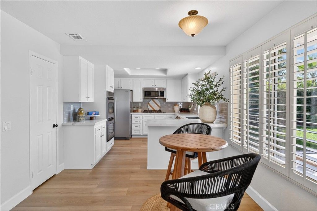 Image 10 of property listing at 5515 Camino Vista, Yorba Linda, CA 92887