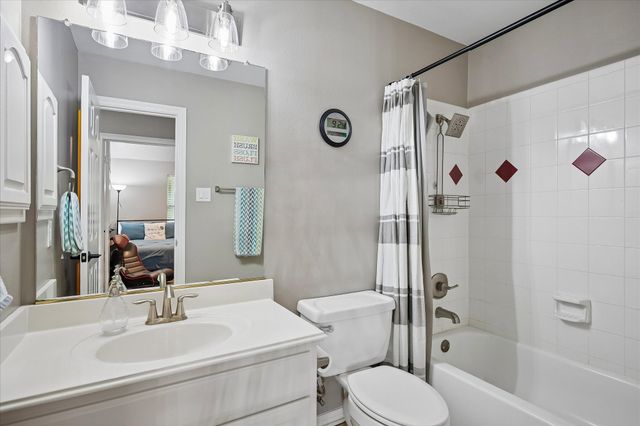 7525 Cedar Elm Drive, Irving, TX 75063