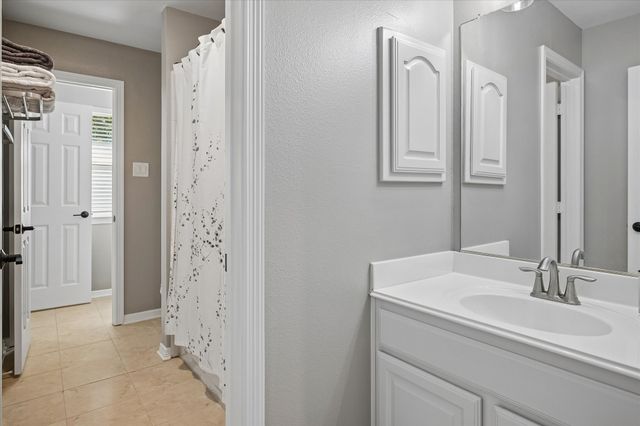 7525 Cedar Elm Drive, Irving, TX 75063