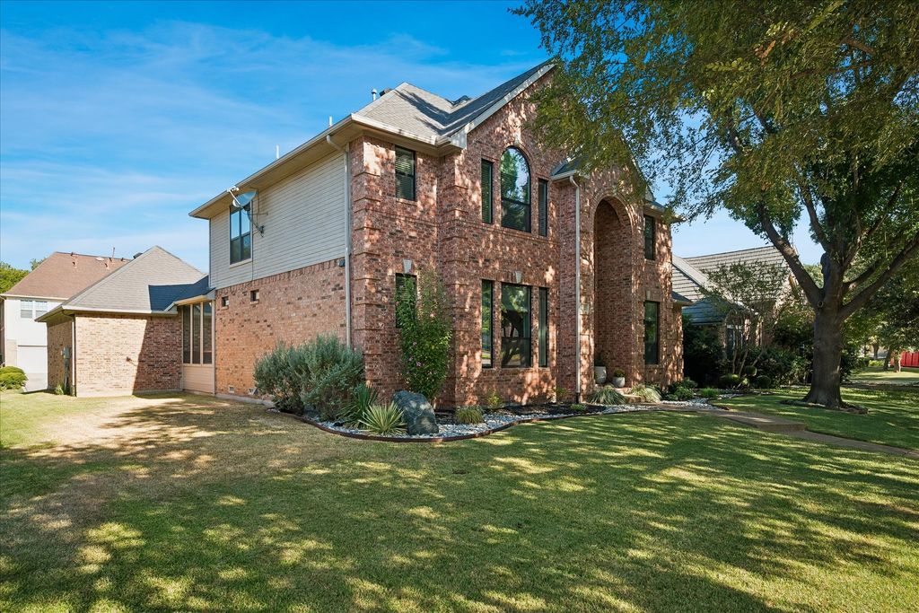 7525 Cedar Elm Drive, Irving, TX 75063 — photo 2