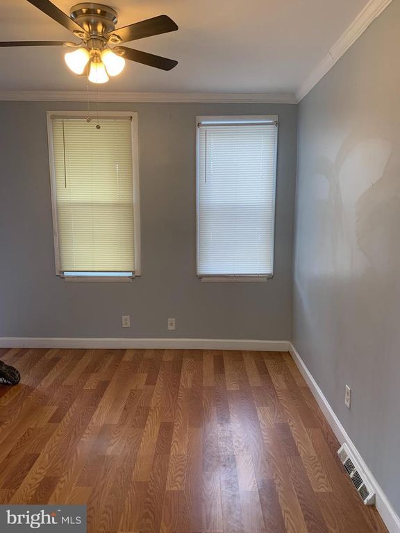 Image 3 of property listing at 2520 W FRANKLIN ST, Baltimore, MD 21223
