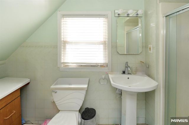 25-29 Urban Place, Fair Lawn, NJ 07410