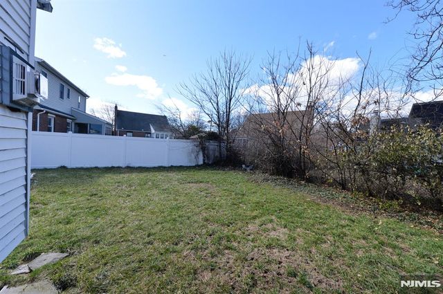 25-29 Urban Place, Fair Lawn, NJ 07410