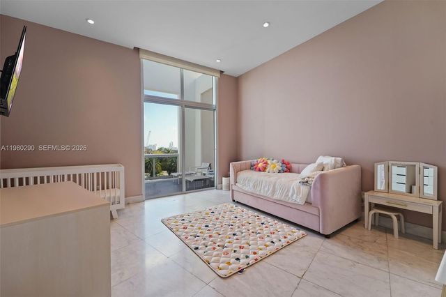 2001 Meridian Ave PH-16, Miami Beach, FL 33139