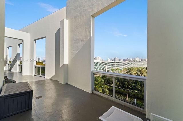 2001 Meridian Ave PH-16, Miami Beach, FL 33139