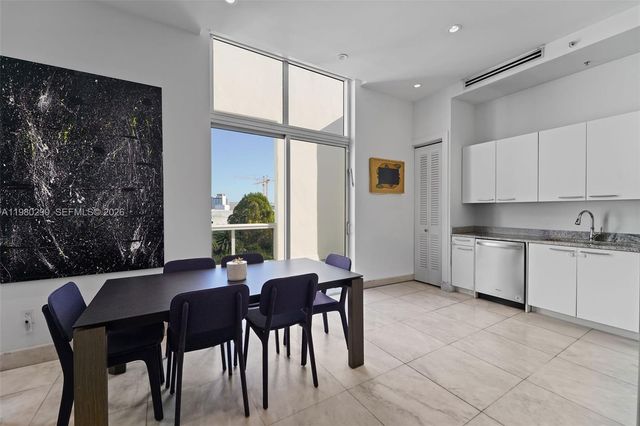 2001 Meridian Ave PH-16, Miami Beach, FL 33139