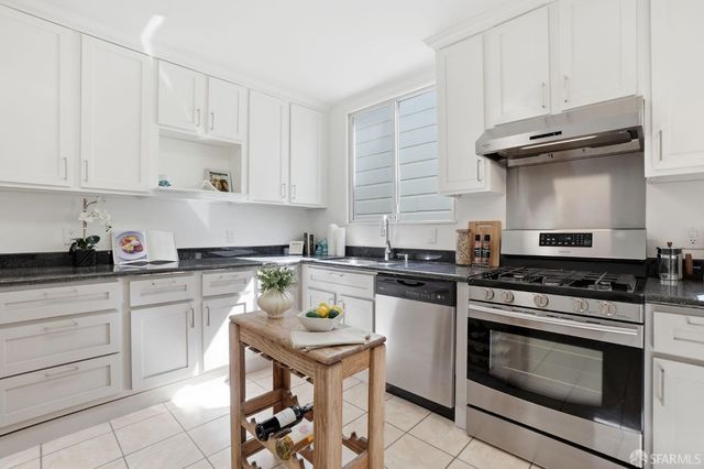 15 Balhi Court, San Francisco, CA 94112