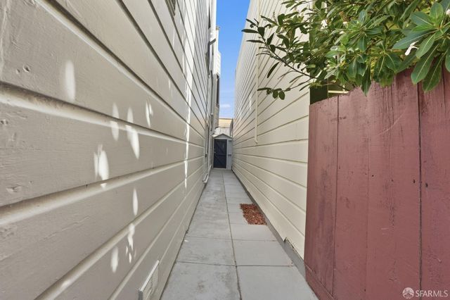 15 Balhi Court, San Francisco, CA 94112