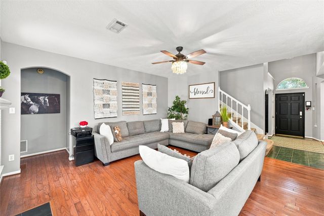 10827 Oak Acres Drive, Houston, TX 77065