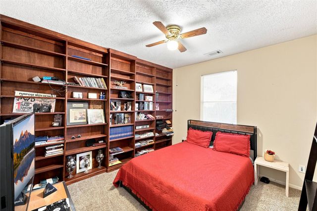 10827 Oak Acres Drive, Houston, TX 77065