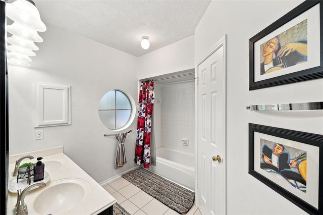 10827 Oak Acres Drive, Houston, TX 77065