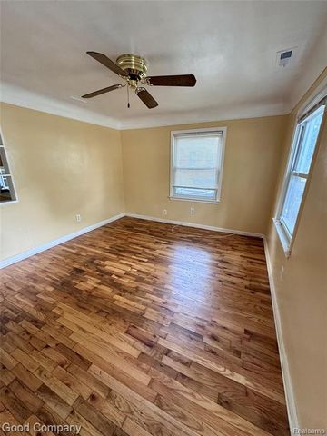 21541 Collingham Avenue, Farmington Hills, MI 48336