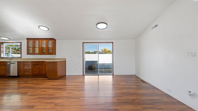 2521 W Entiat Ave, Kennewick, WA 99336