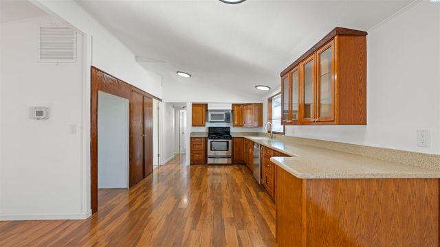 2521 W Entiat Ave, Kennewick, WA 99336