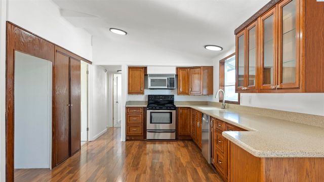 2521 W Entiat Ave, Kennewick, WA 99336