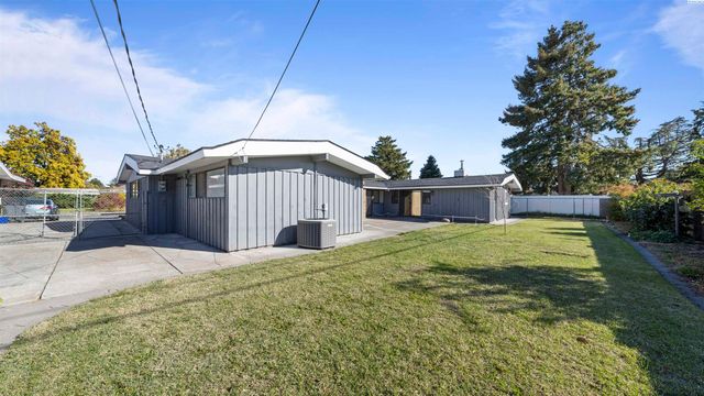 2521 W Entiat Ave, Kennewick, WA 99336