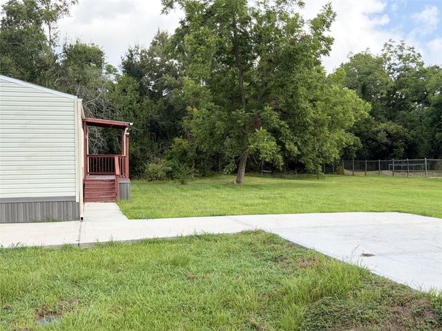 215 Live Oak Street, Crosby, TX 77532