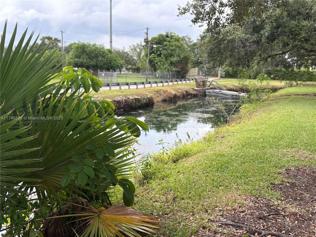 8317 SW 137th Ave 8317, Miami, FL 33183