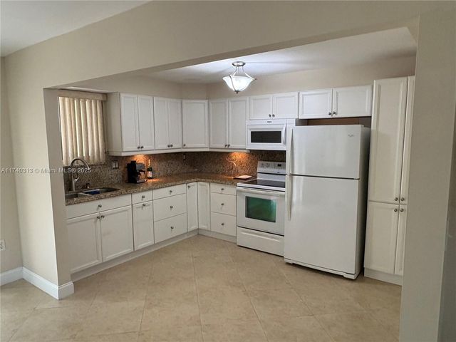 8317 SW 137th Ave 8317, Miami, FL 33183