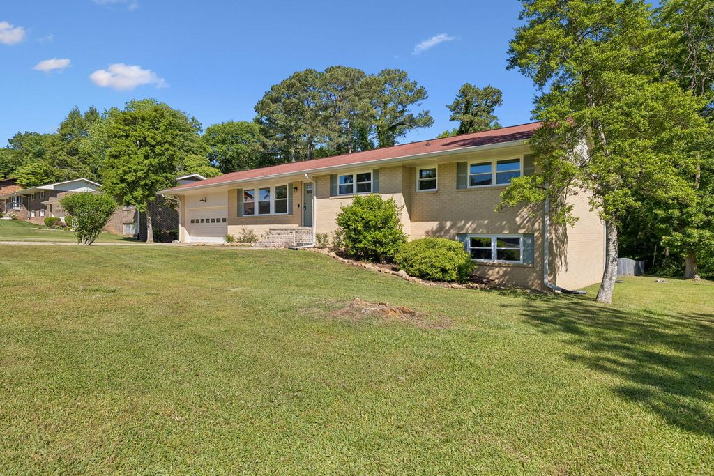3927 Yorktown Road, Chattanooga, TN 37416