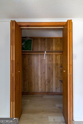 914 Walker Road, Rossville, GA 30741