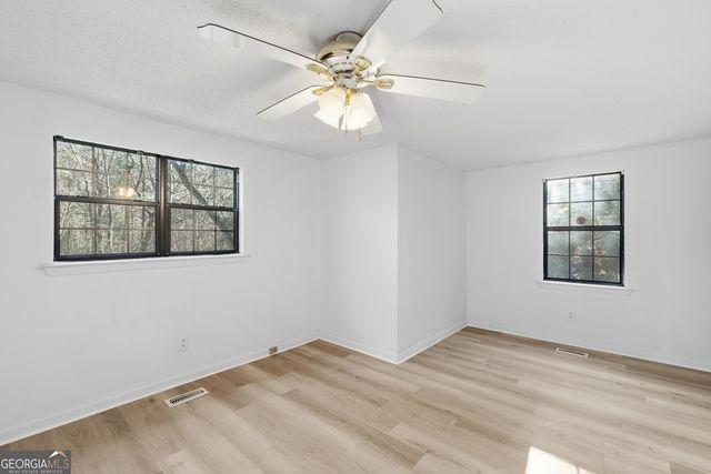 914 Walker Road, Rossville, GA 30741