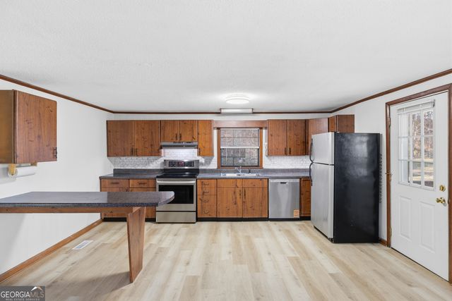 914 Walker Road, Rossville, GA 30741