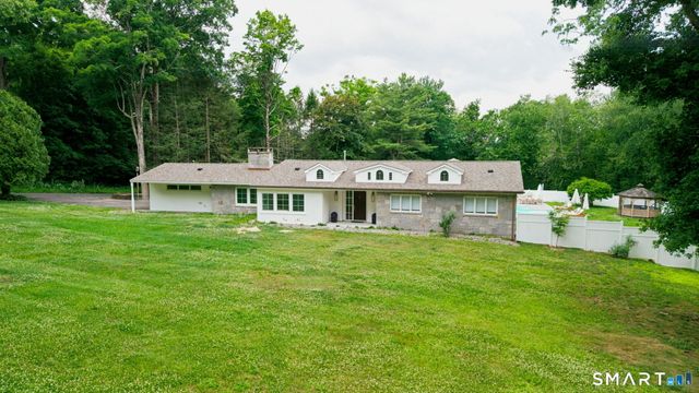 62 Heritage Drive, Woodbury, CT 06798