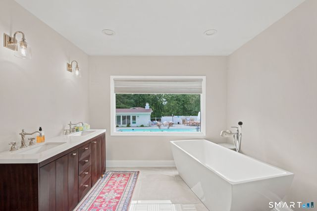 62 Heritage Drive, Woodbury, CT 06798
