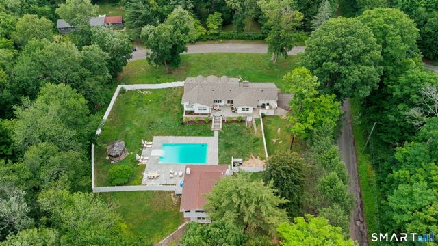 62 Heritage Drive, Woodbury, CT 06798