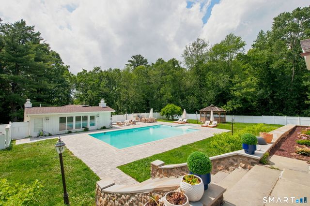 62 Heritage Drive, Woodbury, CT 06798