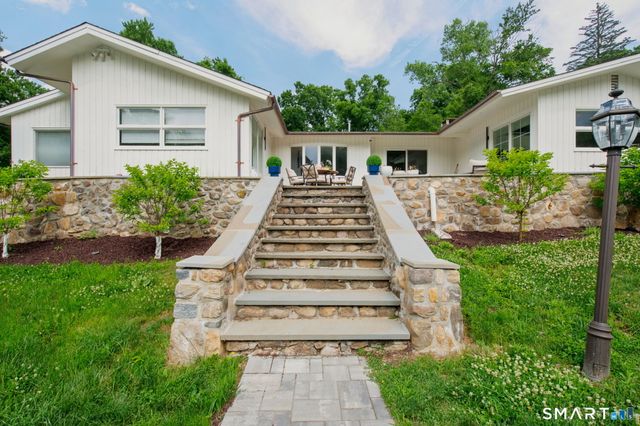 62 Heritage Drive, Woodbury, CT 06798